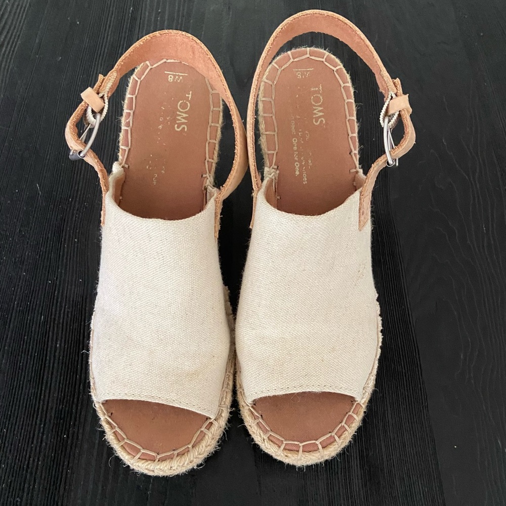 Toms Wedge Sandels Womes size 8
